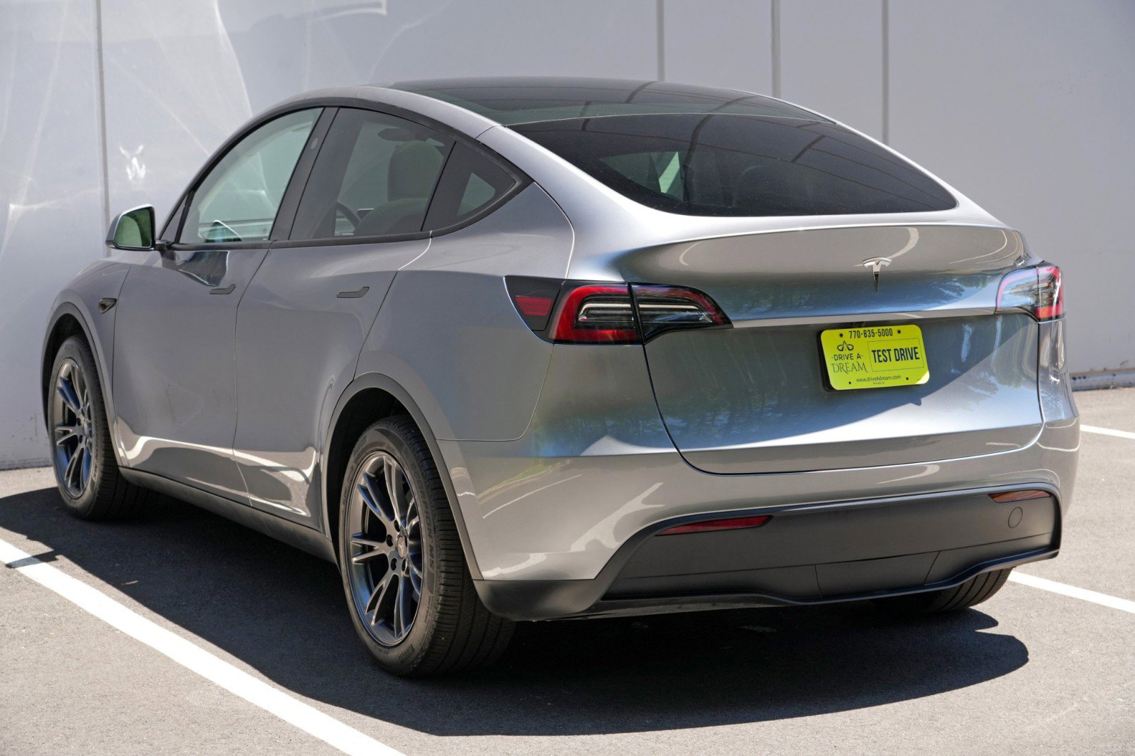 Used 2024 Tesla Model Y Long Range RWD image 50