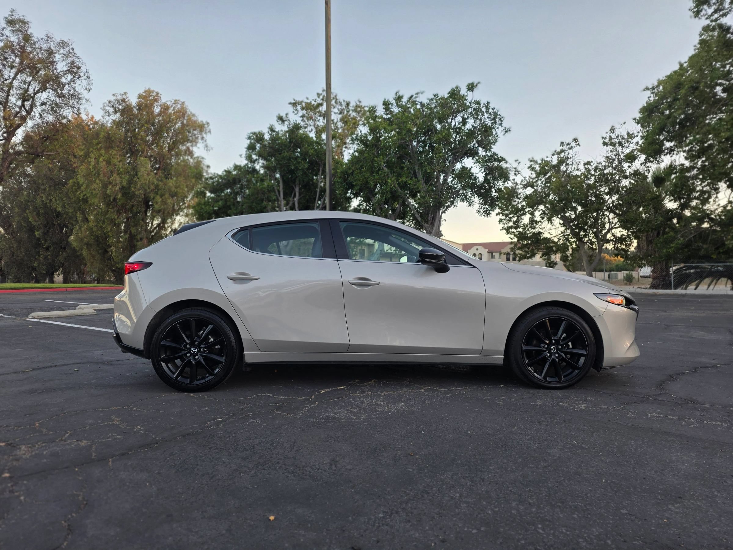 Used 2024 MAZDA MAZDA3 s FWD image 4
