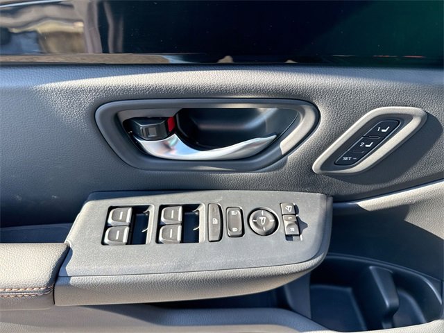 New 2025 Honda Pilot TrailSport image 15