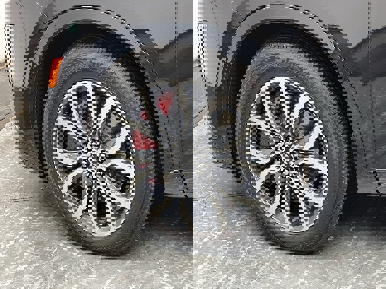 Used 2023 Cadillac XT6 Sport image 38