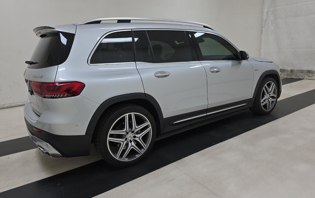 Used 2022 Mercedes-Benz GLB 35 AMG 4MATIC w/ Parking Assistance Package image 3