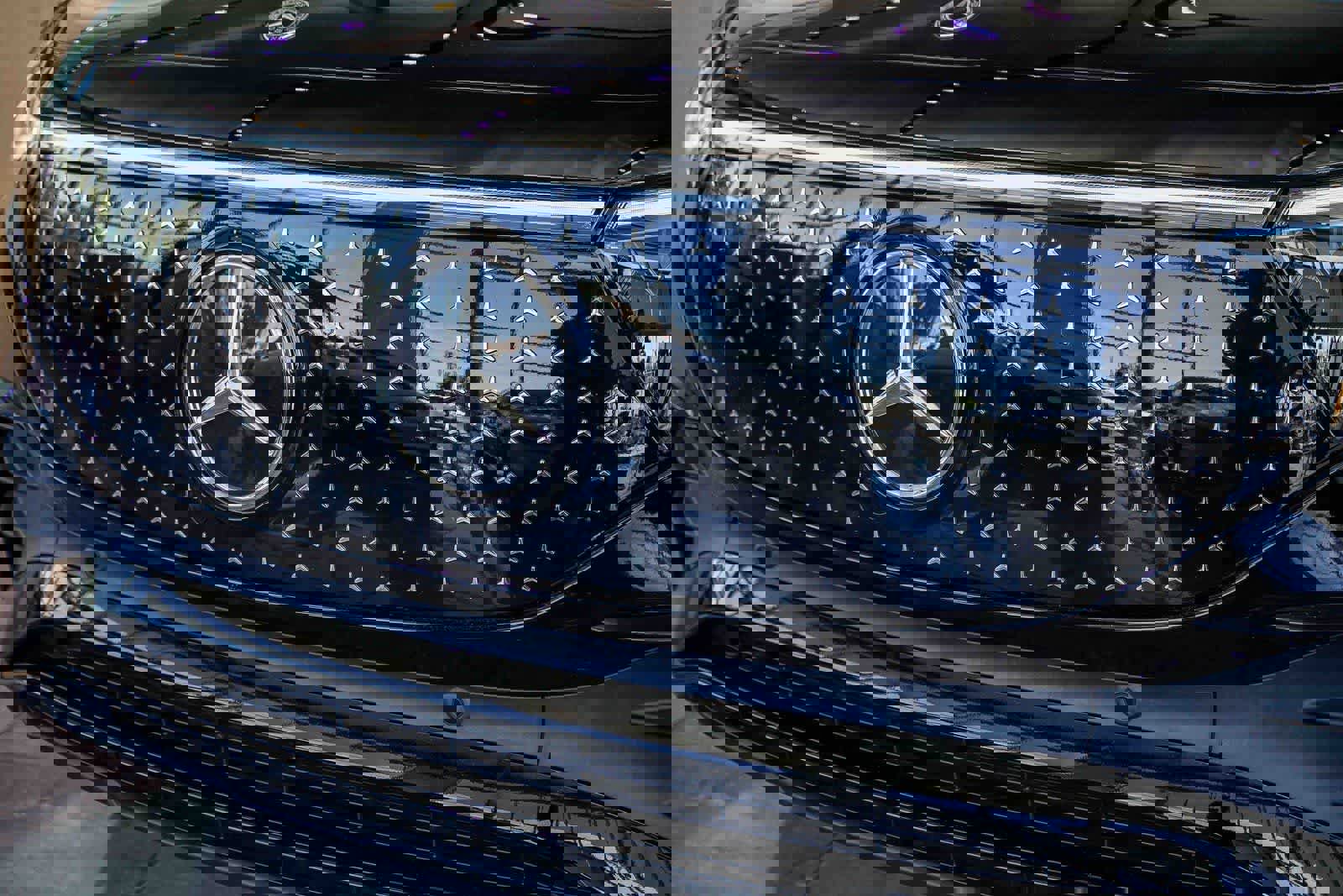 Used 2024 Mercedes-Benz EQB 350 4MATIC SUV image 8