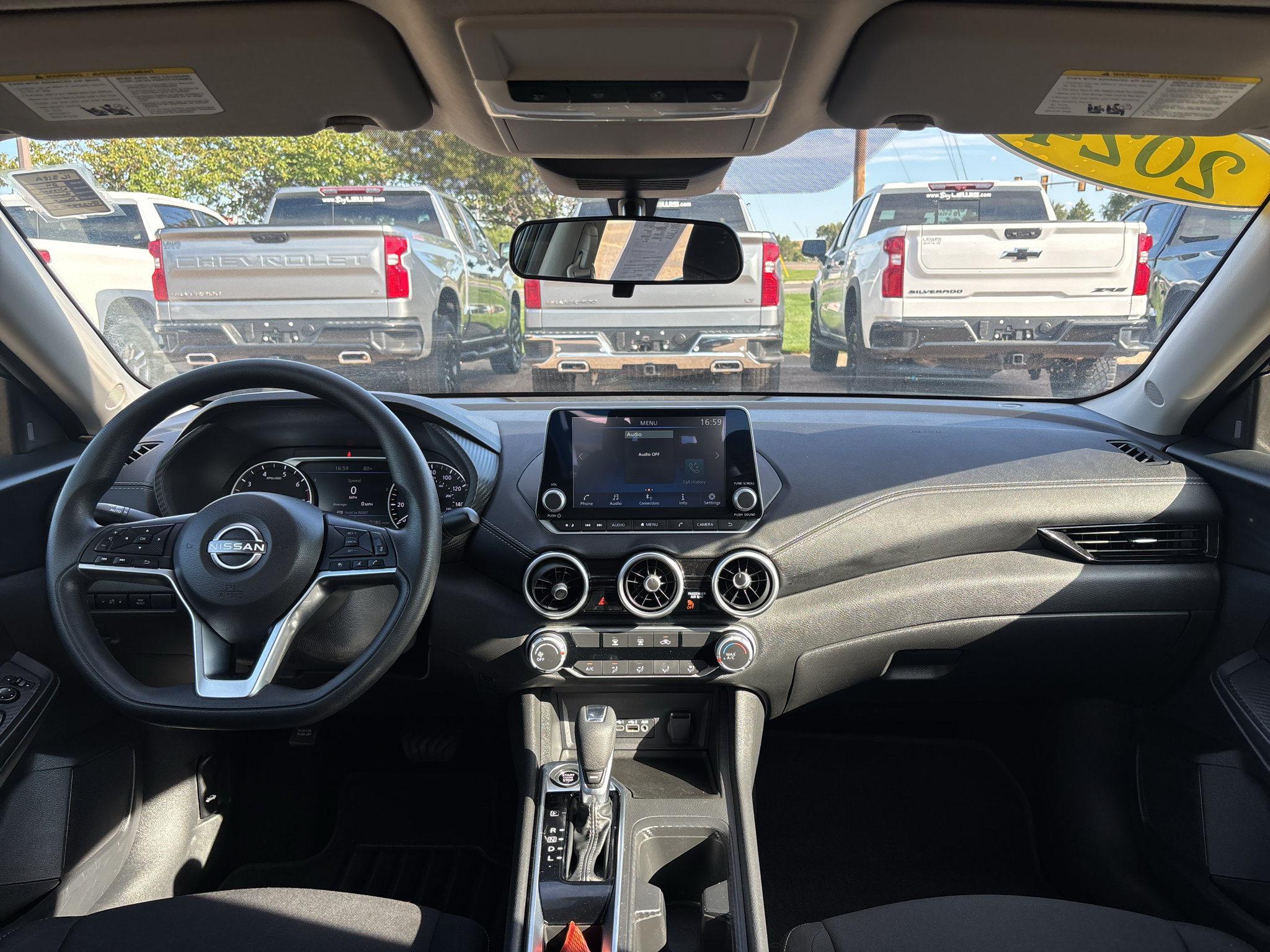Used 2024 Nissan Sentra SV FWD image 9