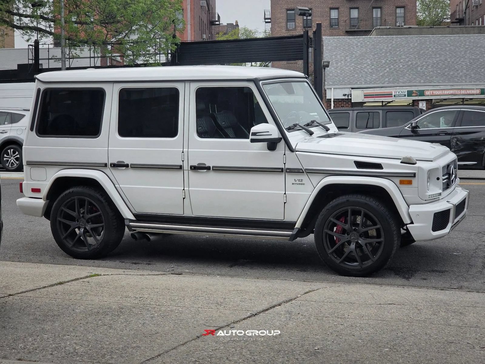Used 2017 Mercedes-Benz G 65 AMG 4MATIC image 4
