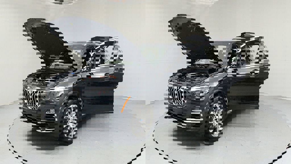 Used 2021 BMW X5 xDrive45e w/ Premium Package image 9