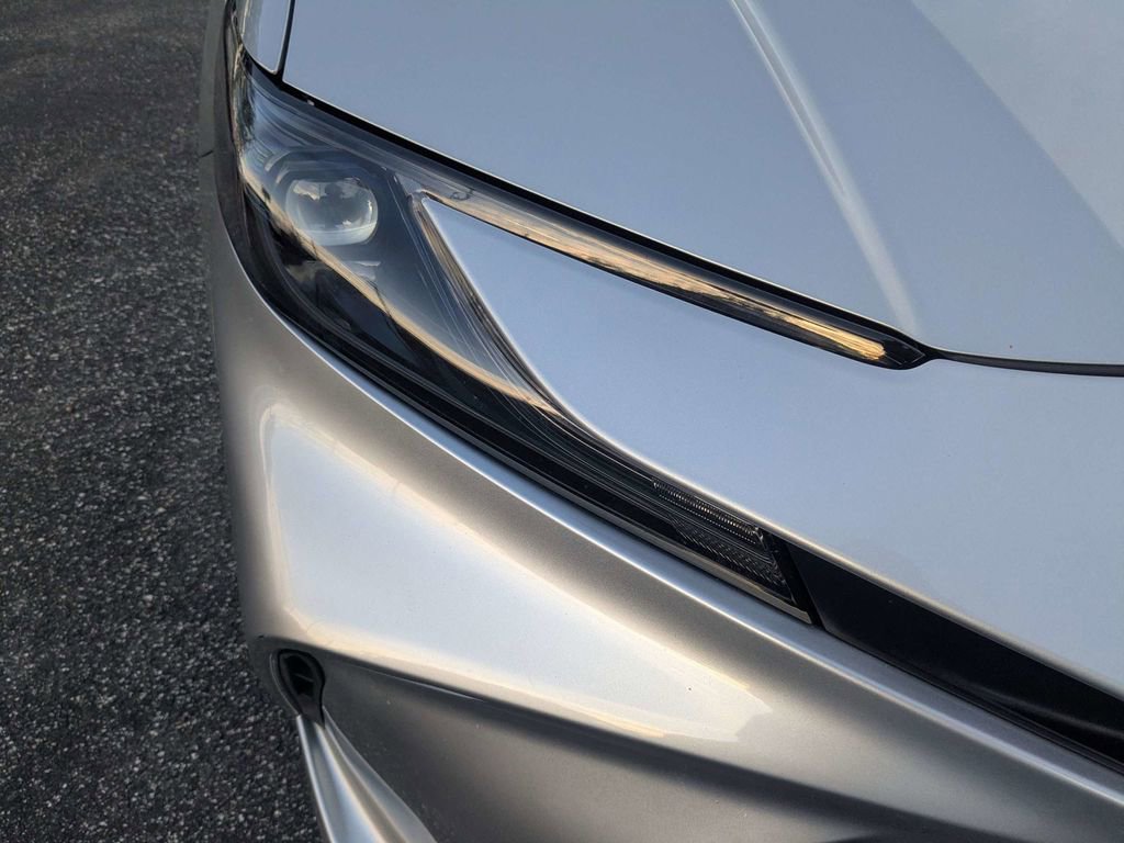 Used 2025 Toyota Camry LE image 10