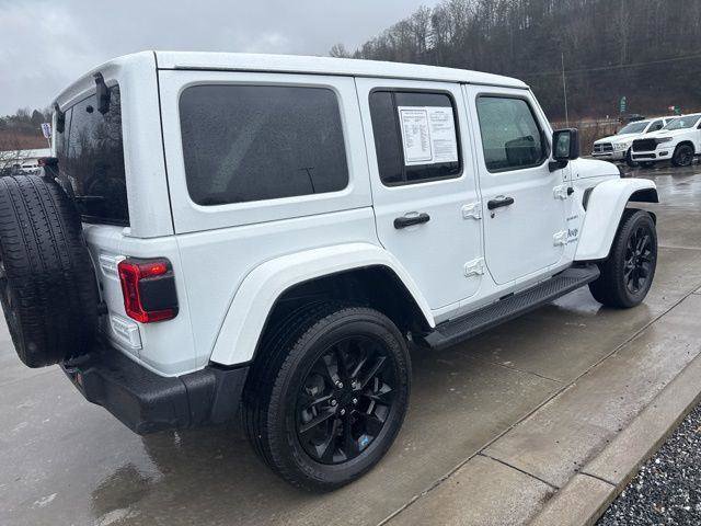 Used 2022 Jeep Wrangler Unlimited Sahara w/ Cold Weather Group image 5