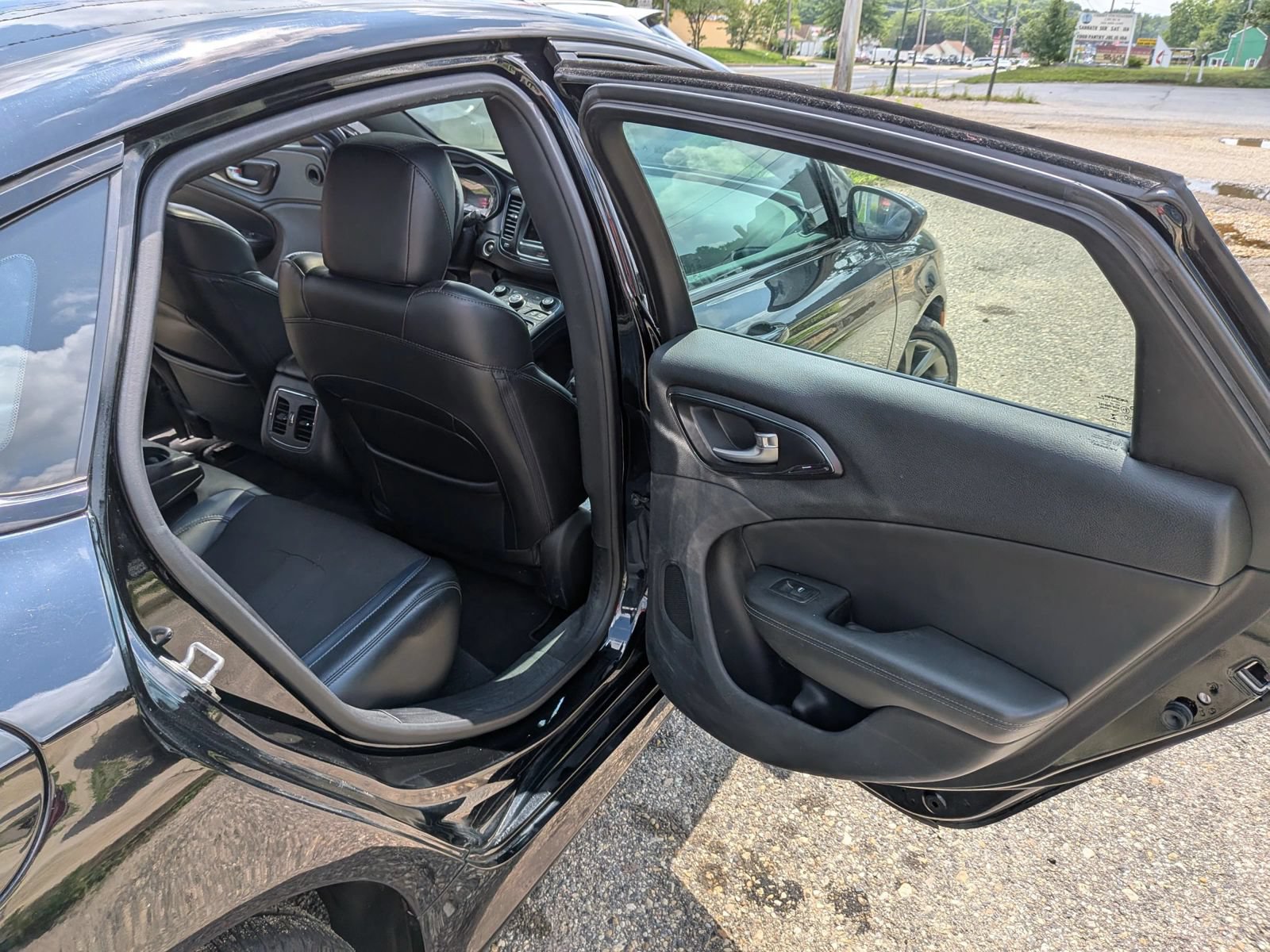 Used 2016 Chrysler 200 S w/ Navigation & Sound Group I AWD/4WD image 31