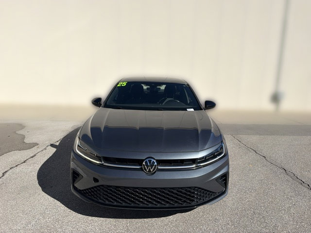 Used 2025 Volkswagen Jetta Sport FWD image 13