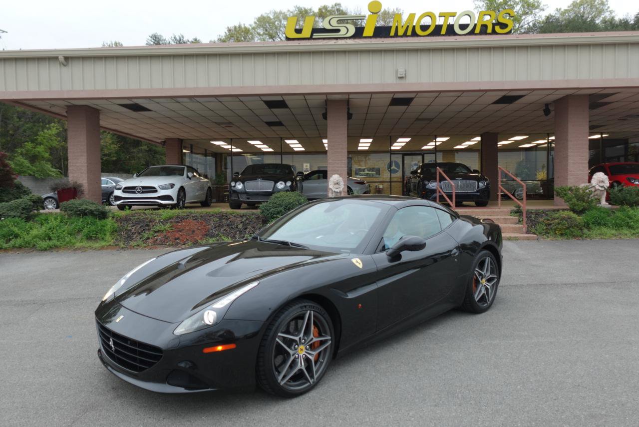 Used 2015 Ferrari California T RWD image 23
