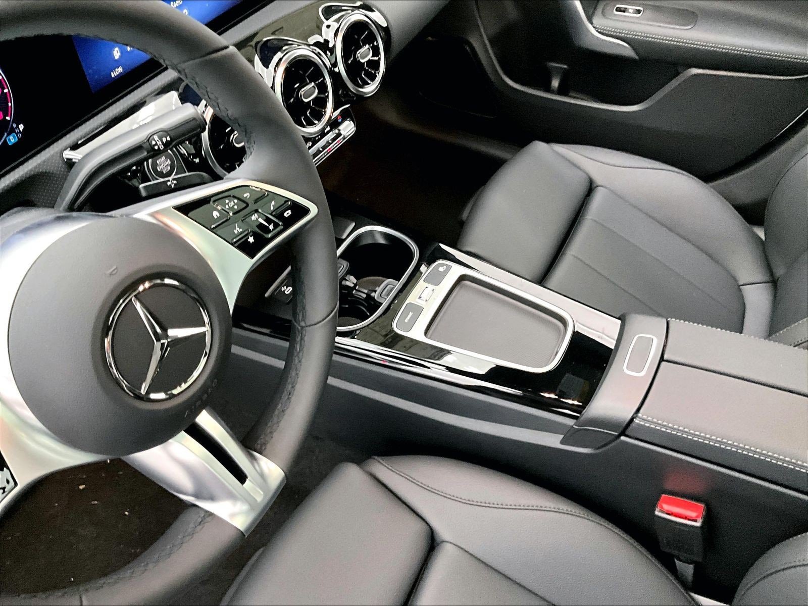 Used 2026 Mercedes-Benz CLA 250 image 8