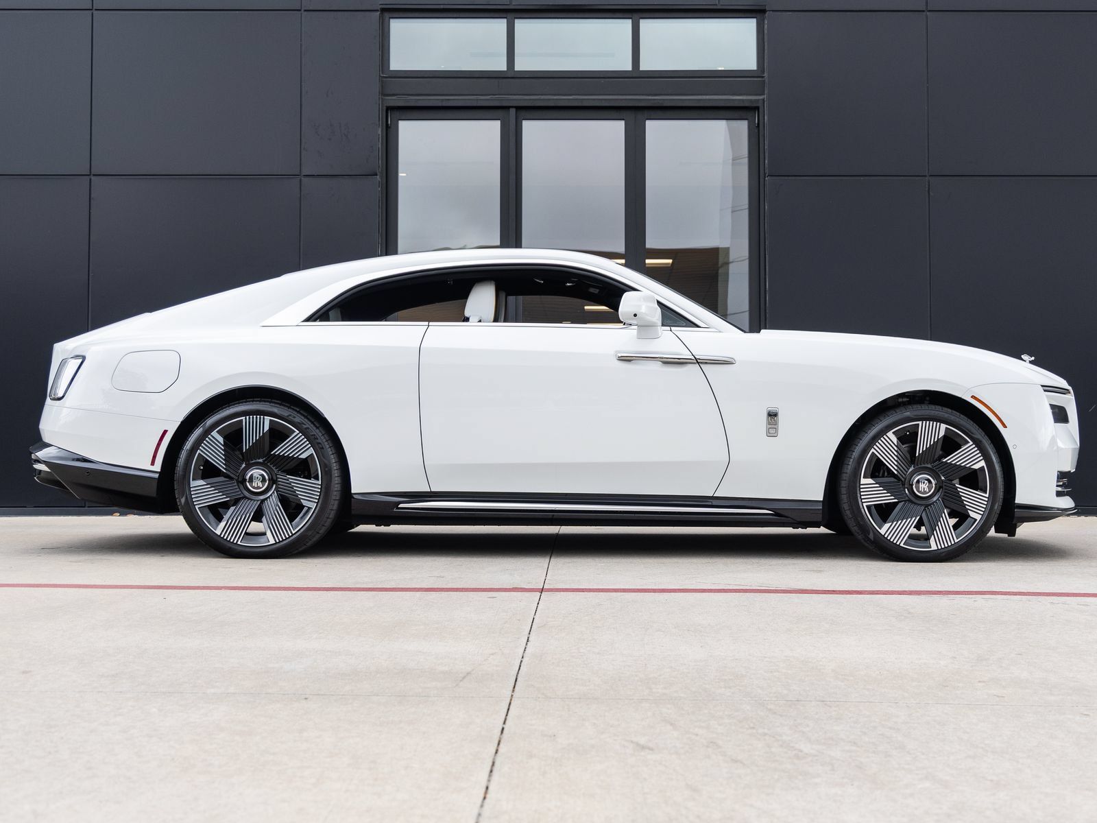 Used 2024 Rolls-Royce Spectre AWD/4WD image 12