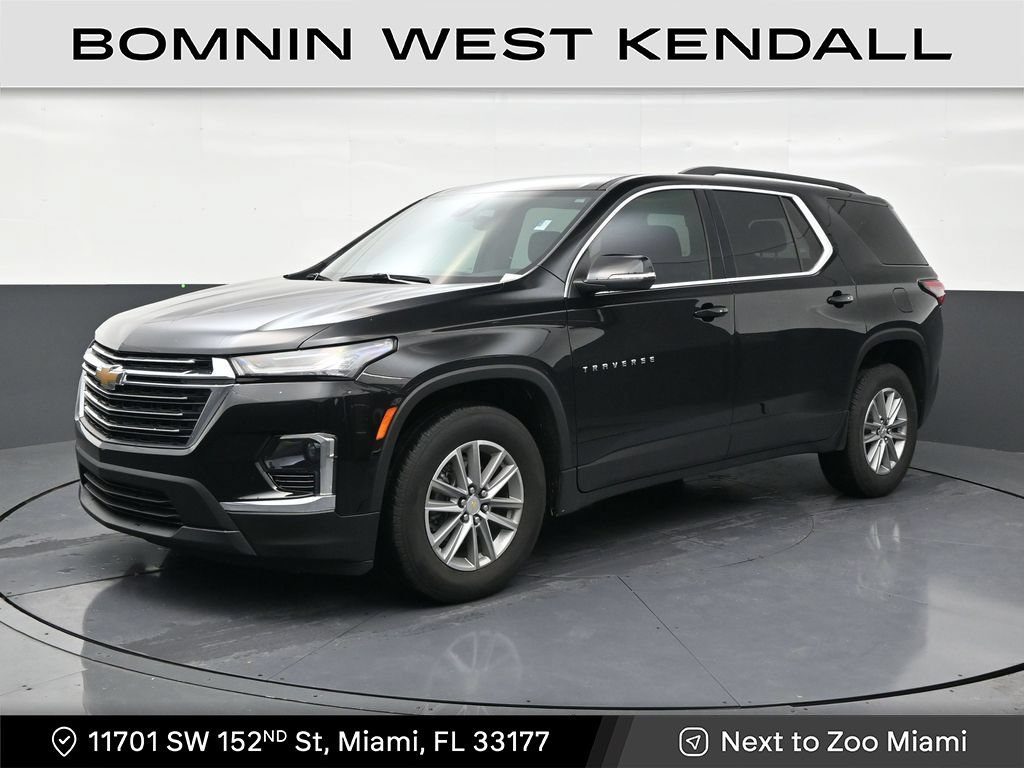 Used 2023 Chevrolet Traverse LT