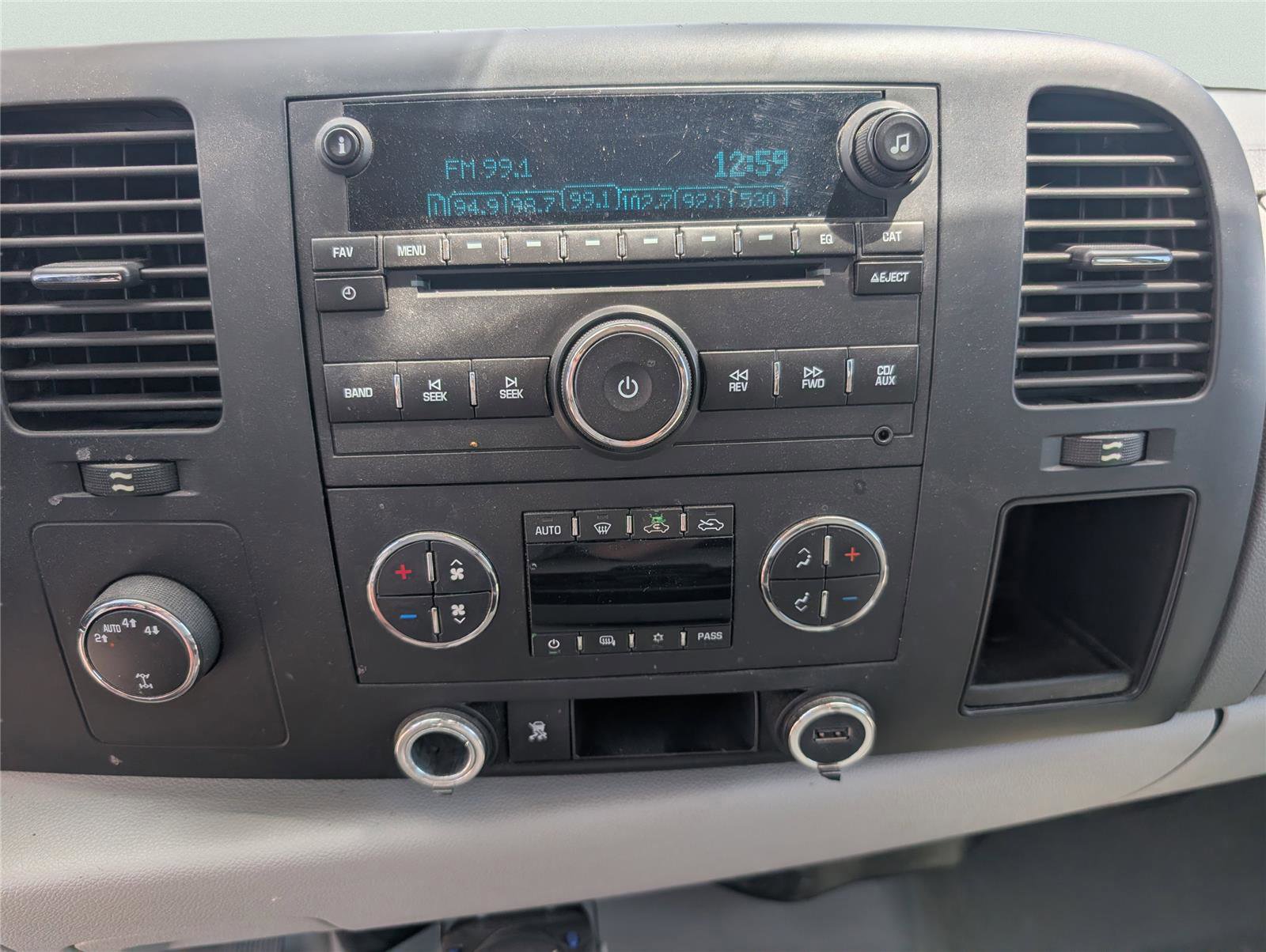 Used 2011 GMC Sierra 1500 SLE w/ Power Tech Package image 14