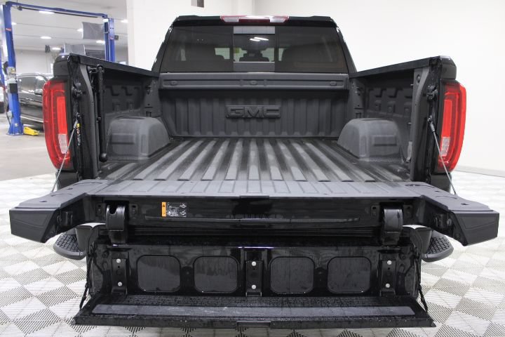 Used 2023 GMC Sierra 1500 SLT w/ SLT Premium Package AWD/4WD image 14
