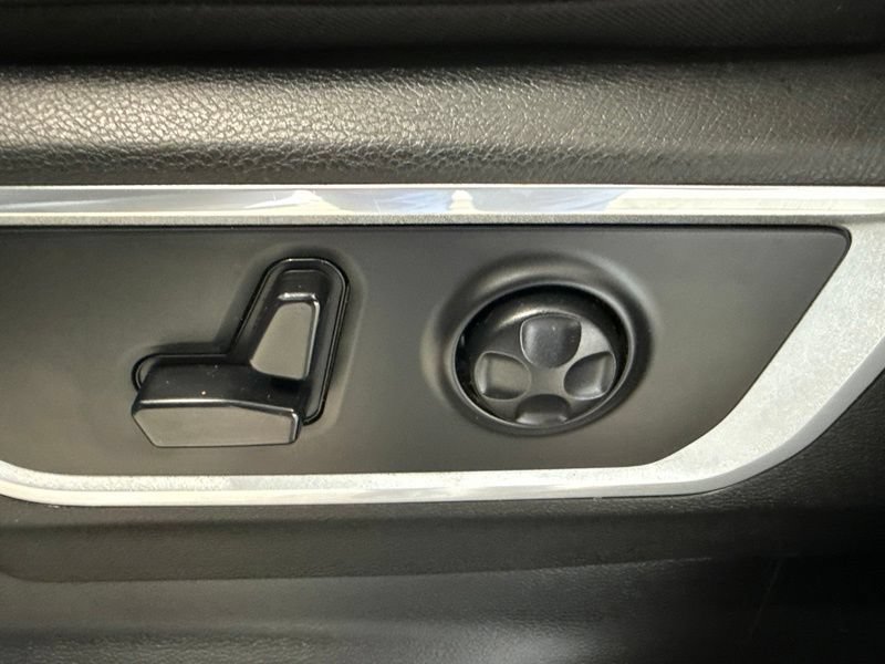 Used 2020 RAM 1500 Laramie RWD image 15