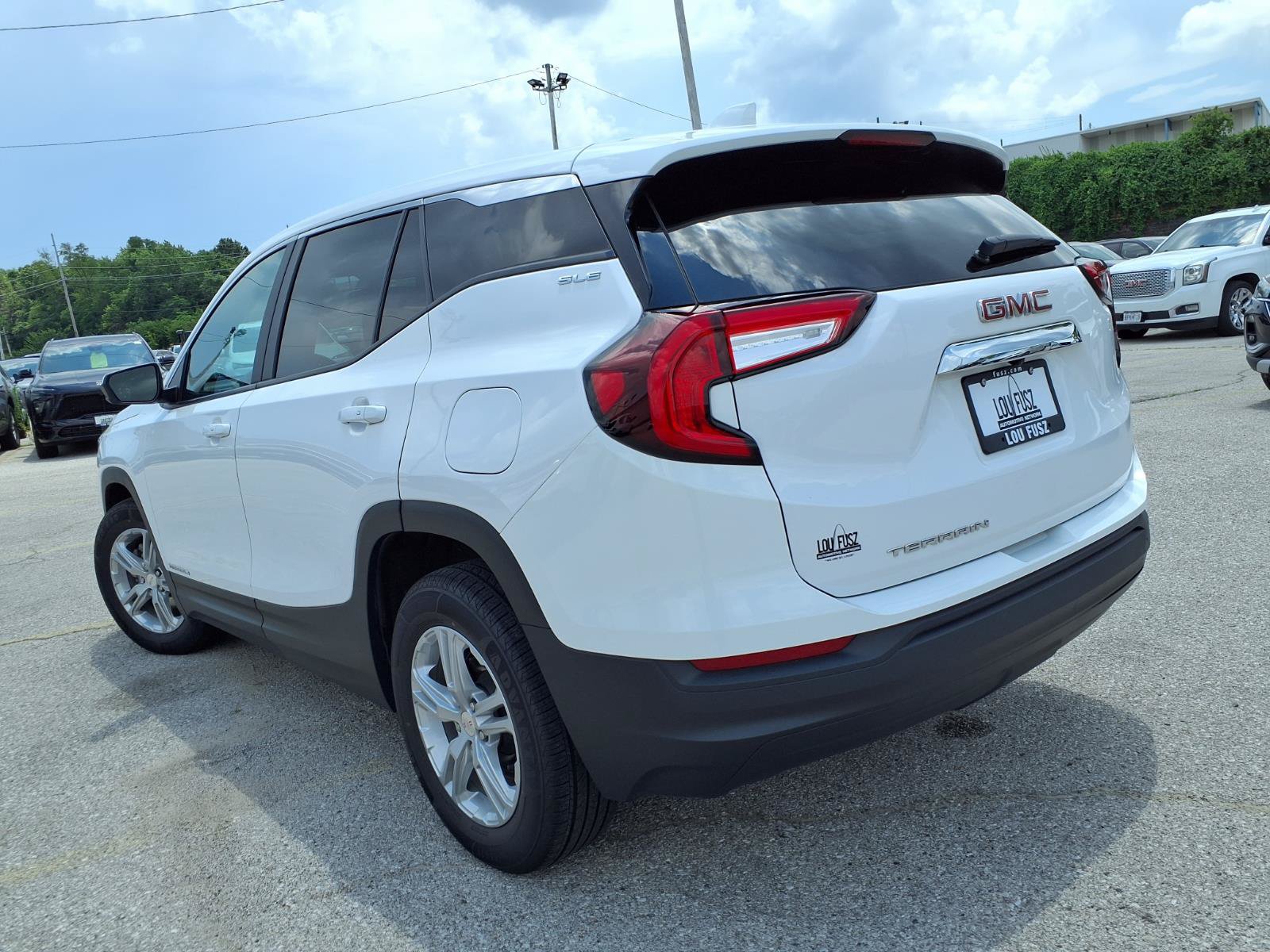 Used 2022 GMC Terrain SLE FWD image 32