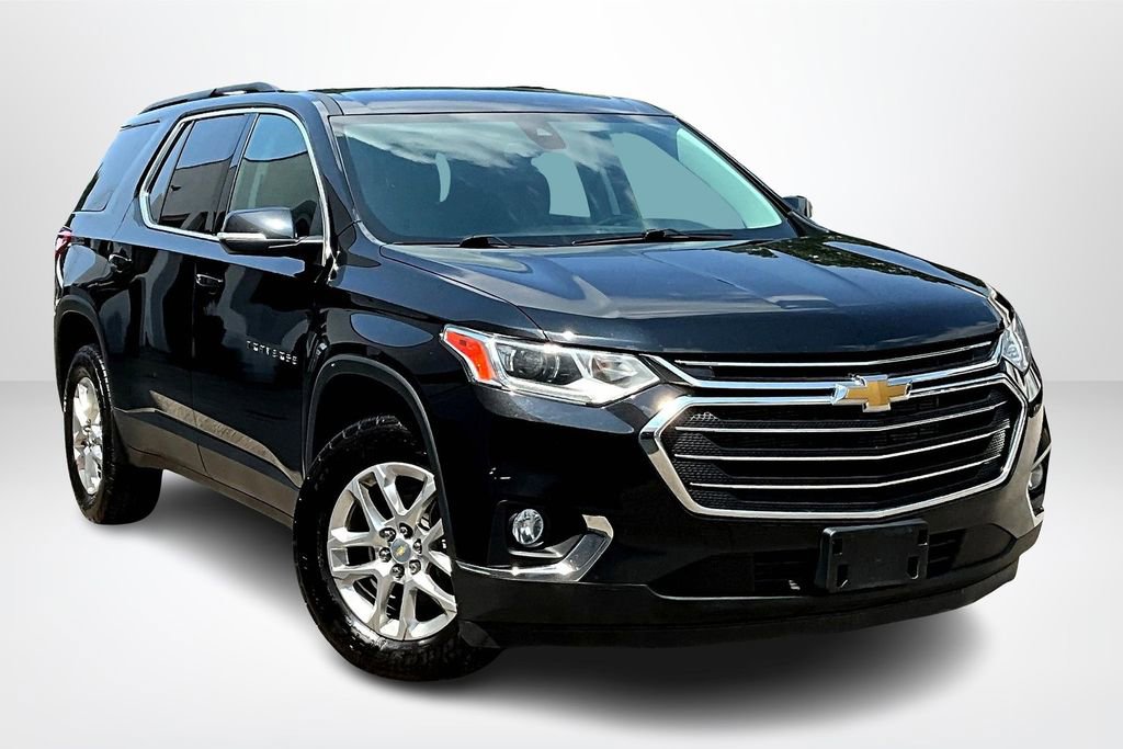 Used 2021 Chevrolet Traverse LT image 3