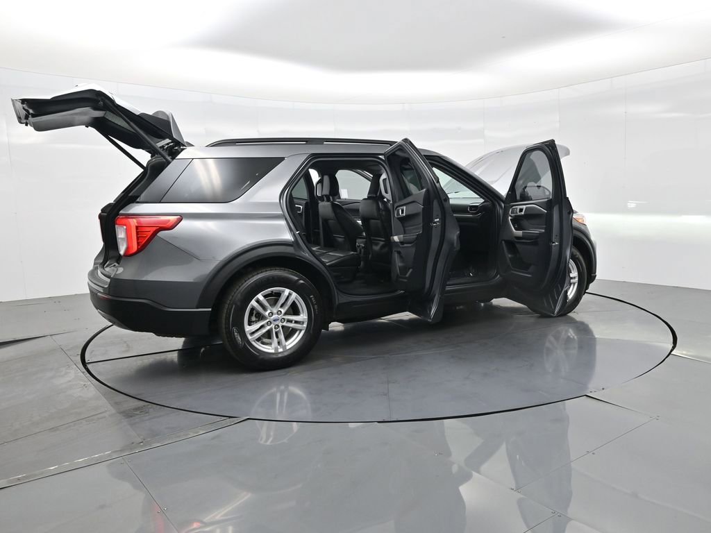 Used 2022 Ford Explorer XLT w/ Equipment Group 202A image 39