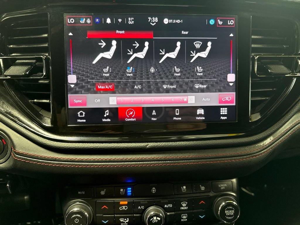 Used 2024 Dodge Durango GT AWD/4WD image 23