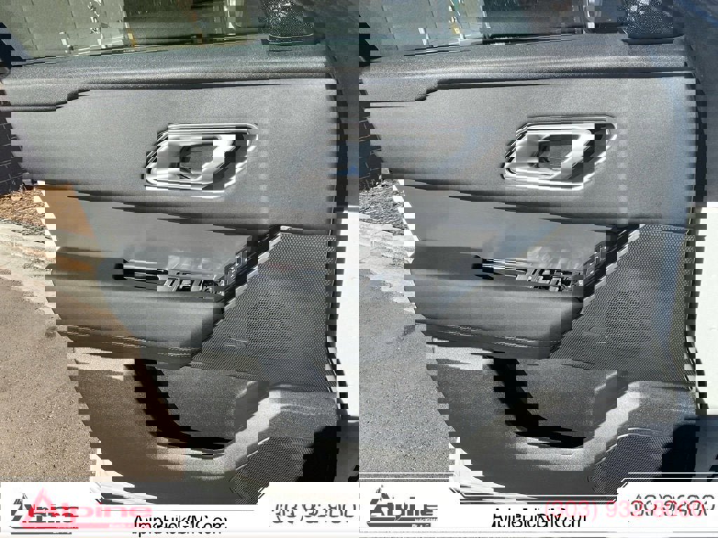 Used 2026 Land Rover Range Rover Velar S image 19