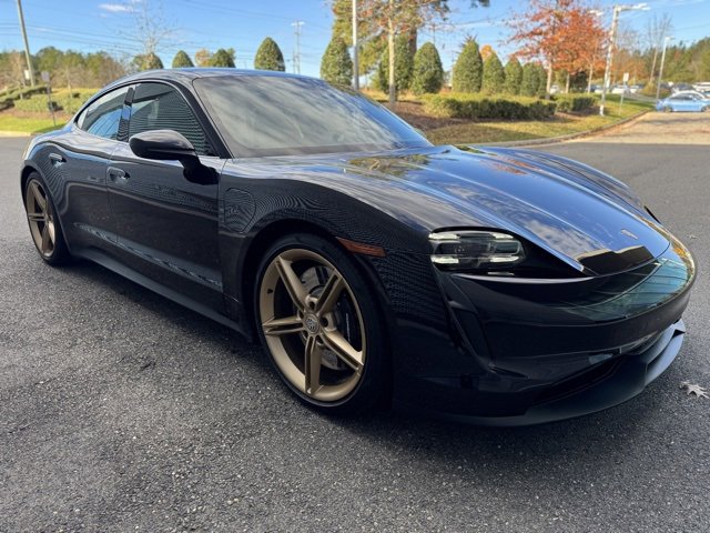 Used 2022 Porsche Taycan 4S image 6