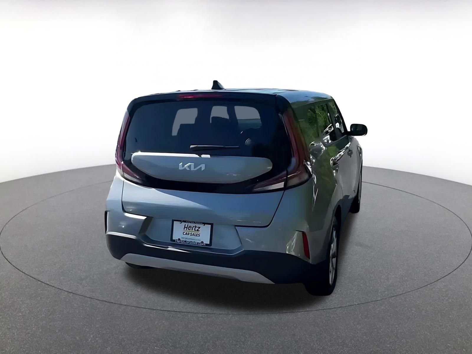 Used 2025 Kia Soul LX w/ LX Technology Package FWD image 15