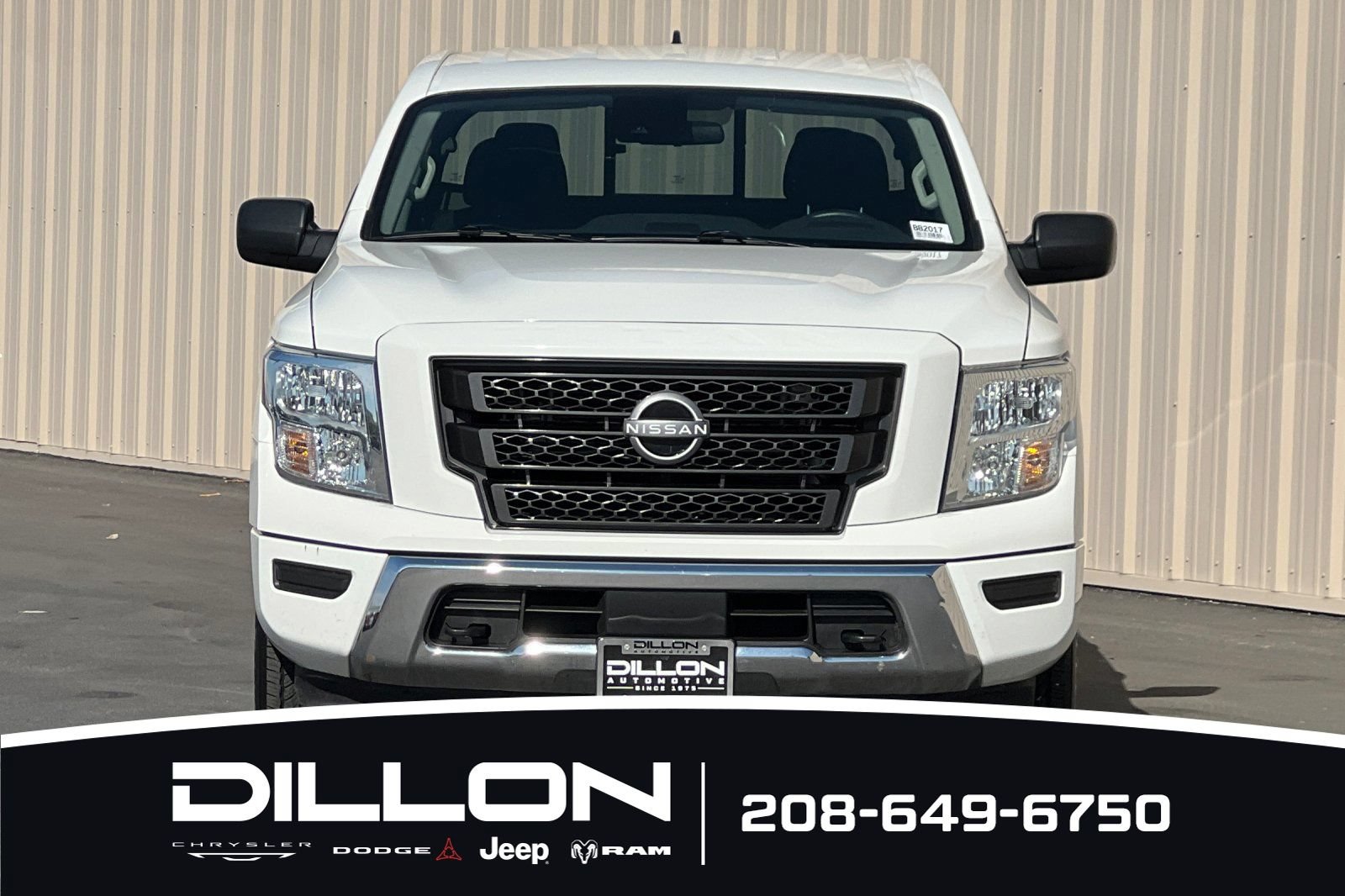 Used 2024 Nissan Titan SV AWD/4WD image 9