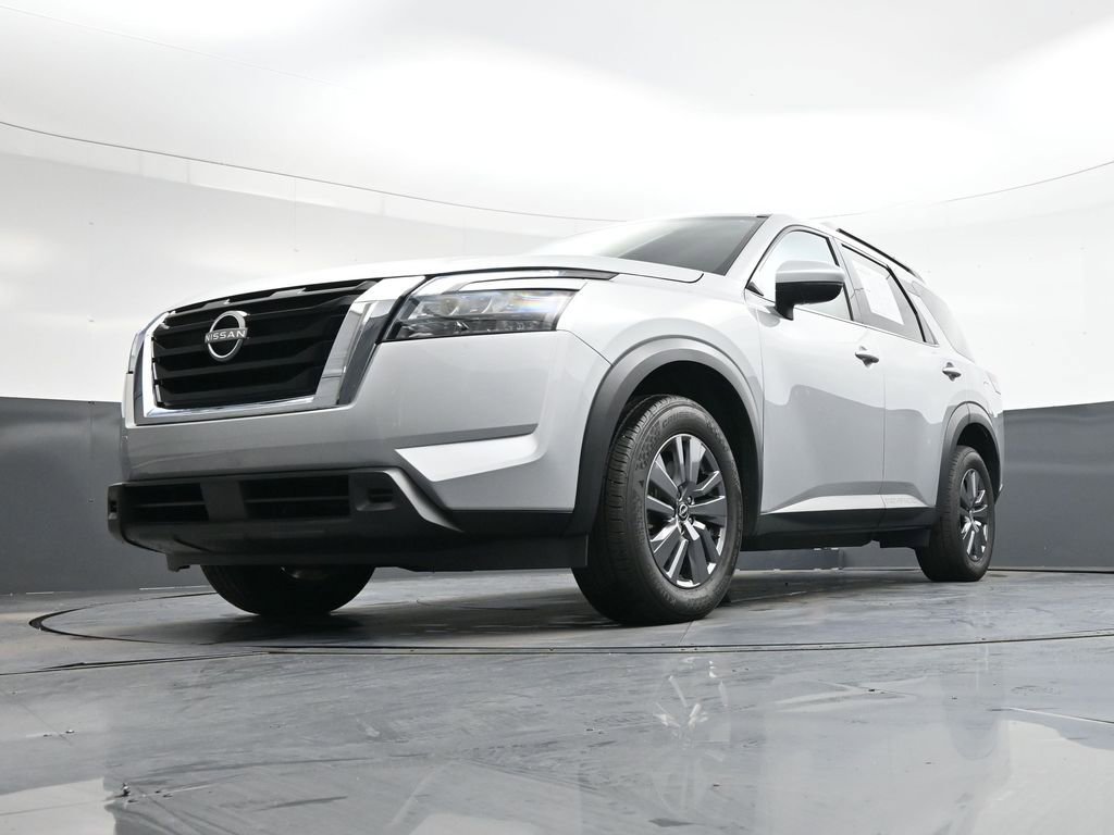 Used 2025 Nissan Pathfinder SV image 44