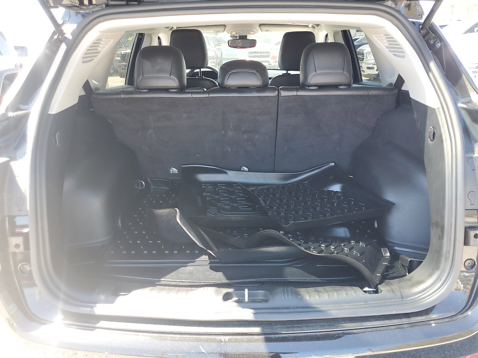 Used 2022 Jeep Compass Latitude image 9