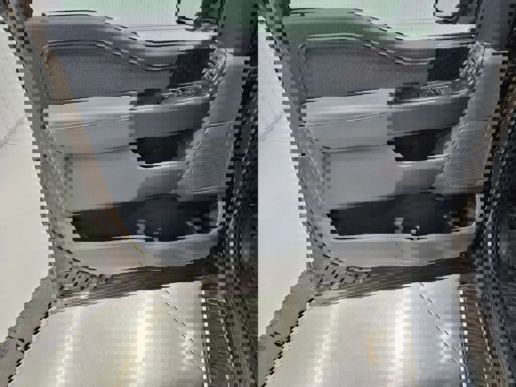 Used 2022 Ford F150 Lariat w/ Equipment Group 502A High image 23