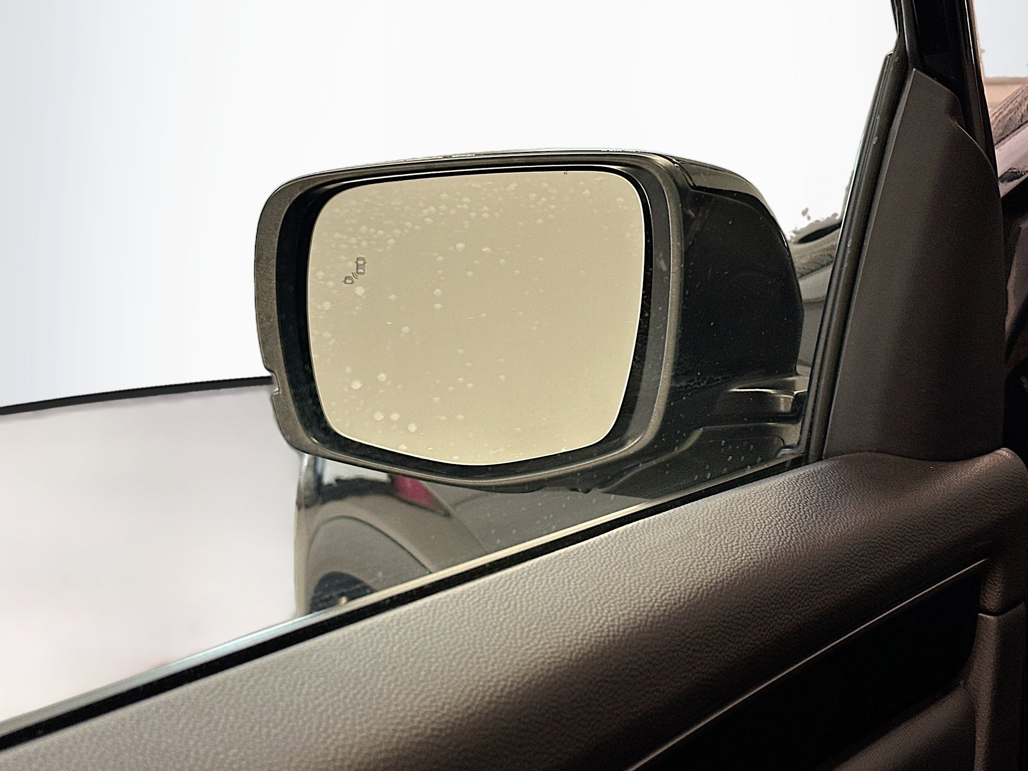 Used 2025 Honda Pilot TrailSport image 16