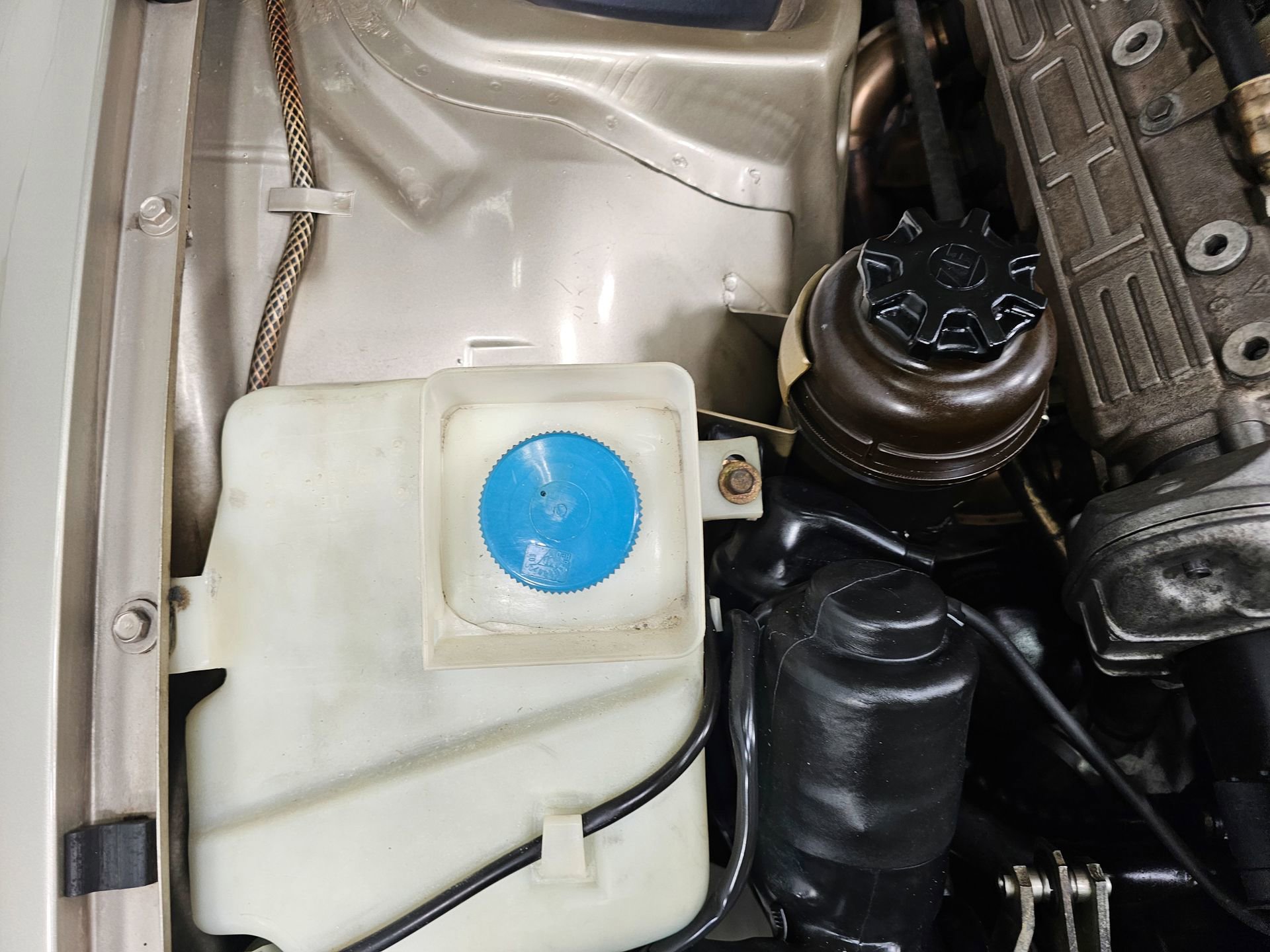 Used 1989 Porsche 944 Turbo image 29