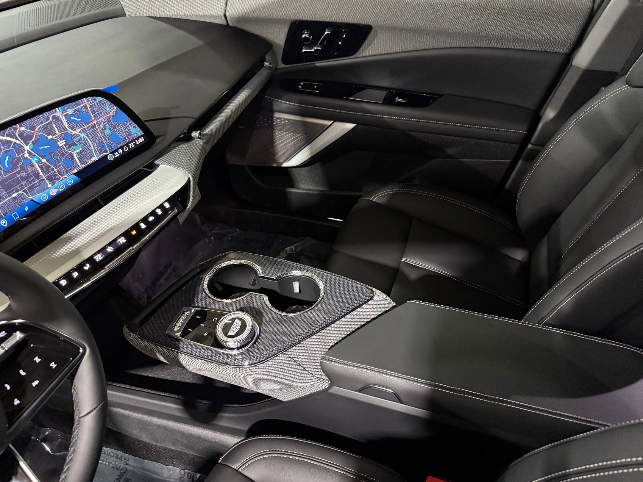 New 2026 Cadillac Optiq Sport 1 image 37