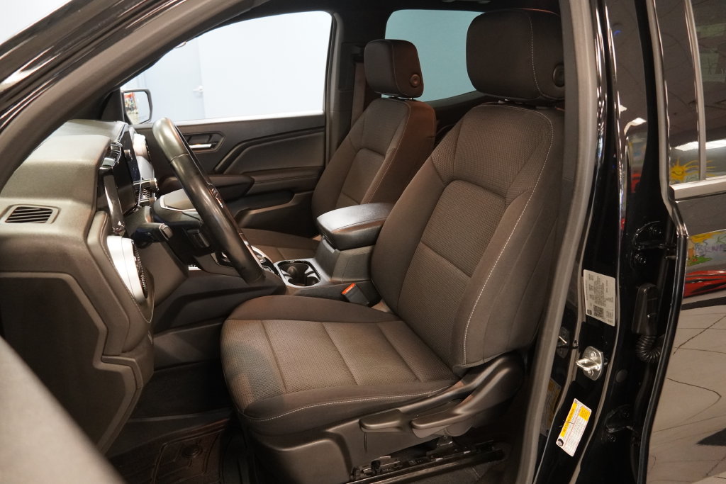 Used 2023 Chevrolet Colorado LT w/ LT Convenience Package AWD/4WD image 3