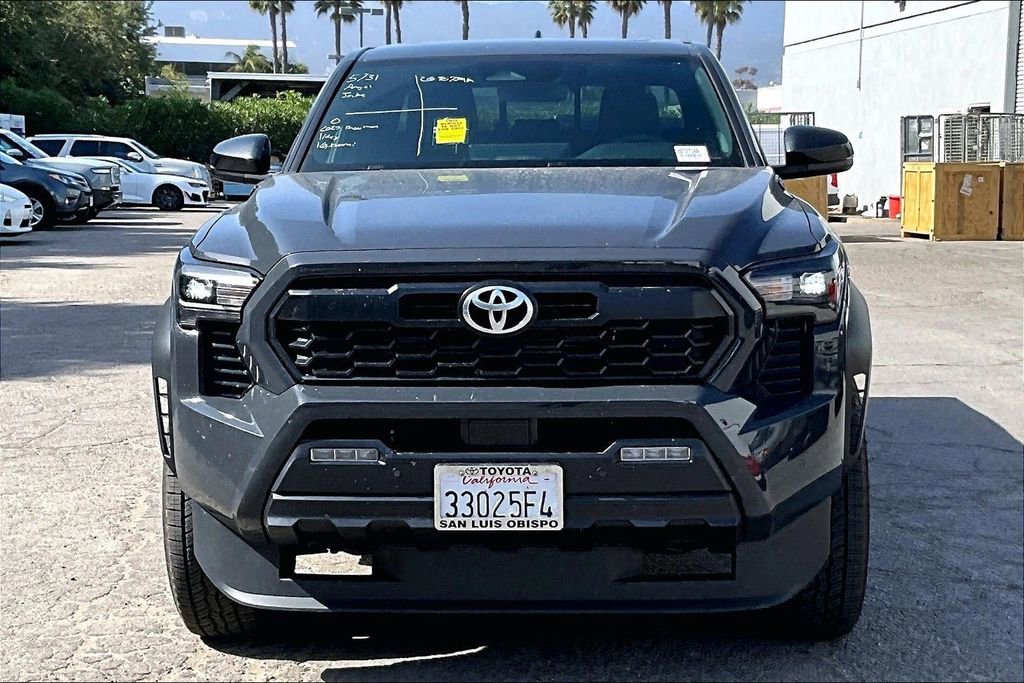 Used 2025 Toyota Tacoma TRD Off-Road w/ TRD Off Road Upgrade Package AWD/4WD image 2