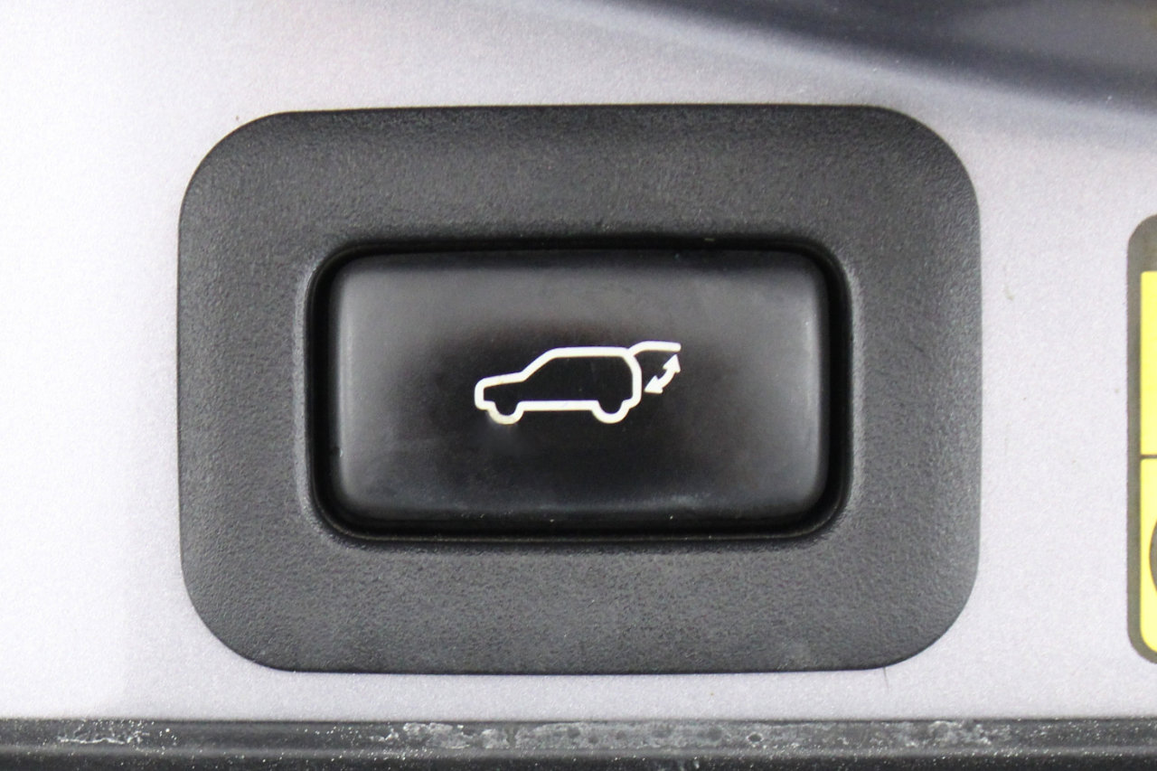 Used 2009 Lexus LX 570 4WD image 72