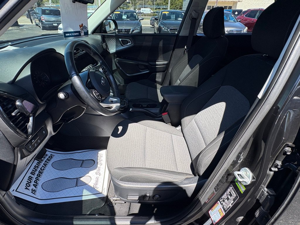 Used 2021 Kia Soul EX FWD image 8