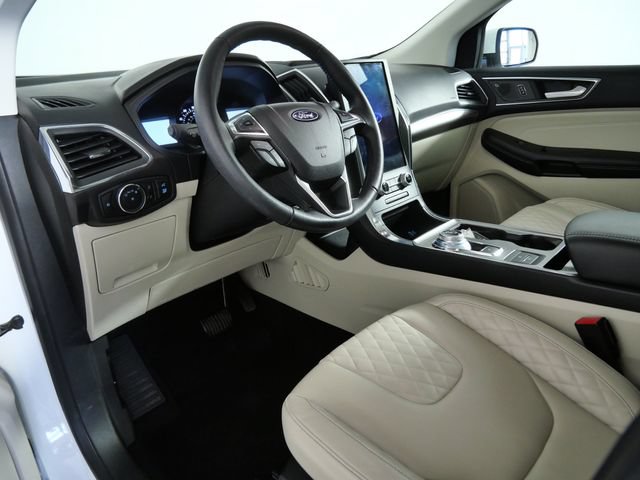 Certified 2023 Ford Edge Titanium AWD/4WD image 16