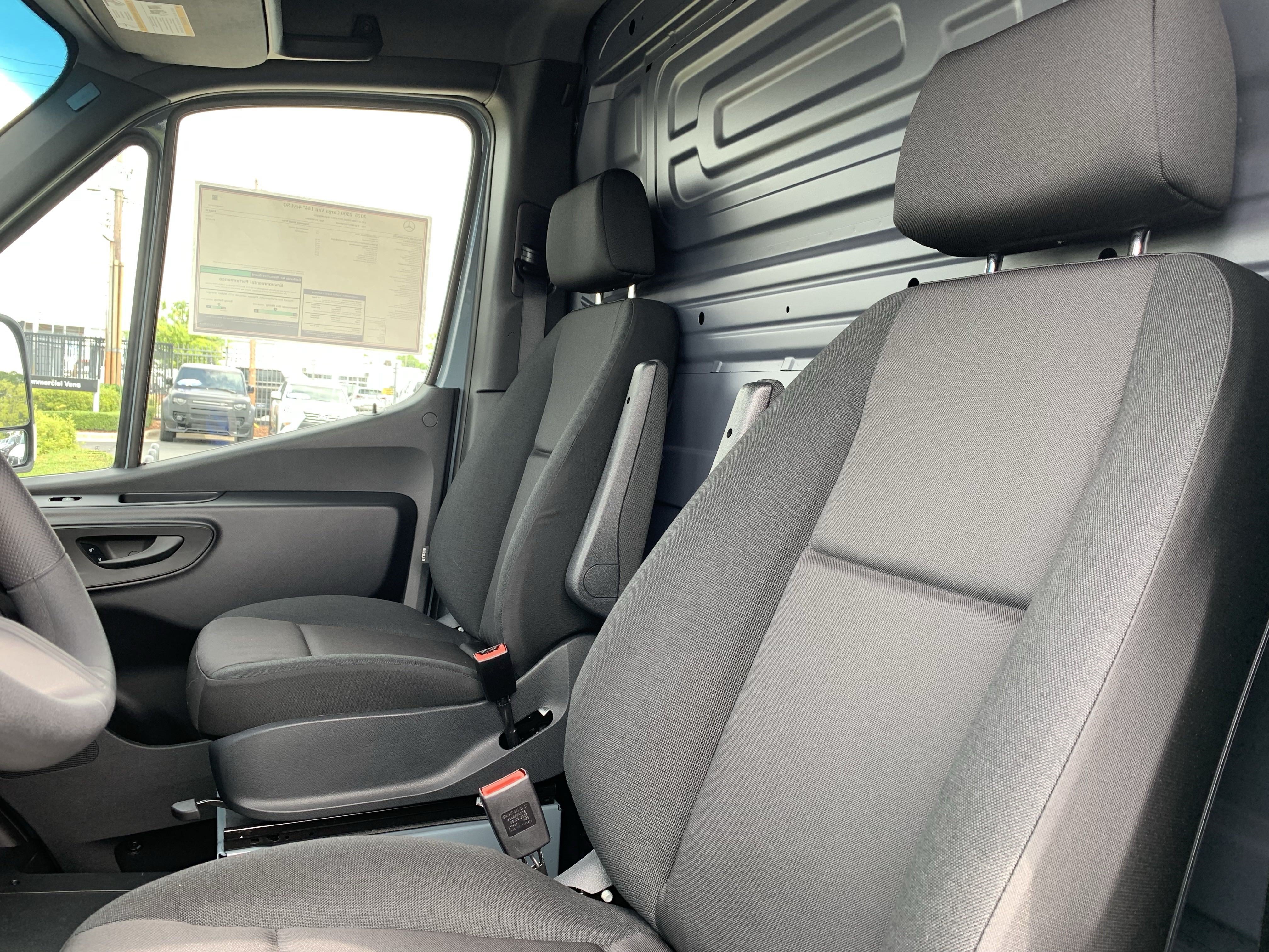 New 2025 Mercedes-Benz Sprinter 2500 image 33