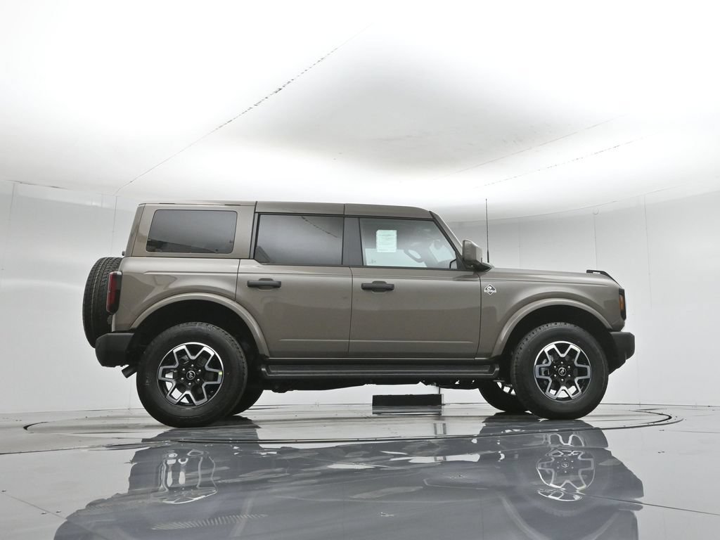 New 2026 Ford Bronco Outer Banks AWD/4WD image 7