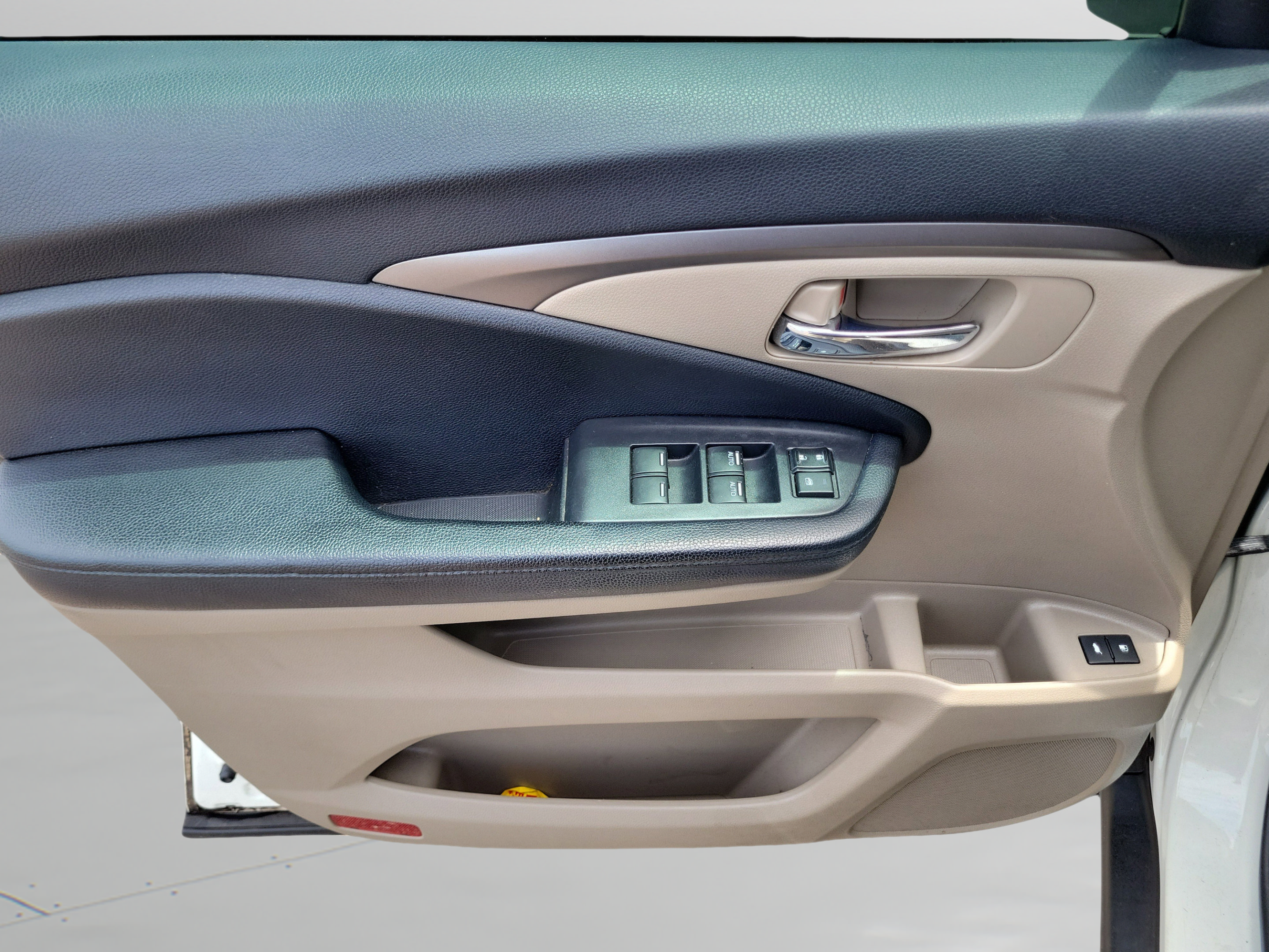 Used 2017 Honda Pilot EX-L image 23