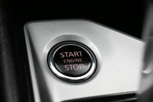 Used 2024 Nissan Altima 2.5 SR FWD image 24