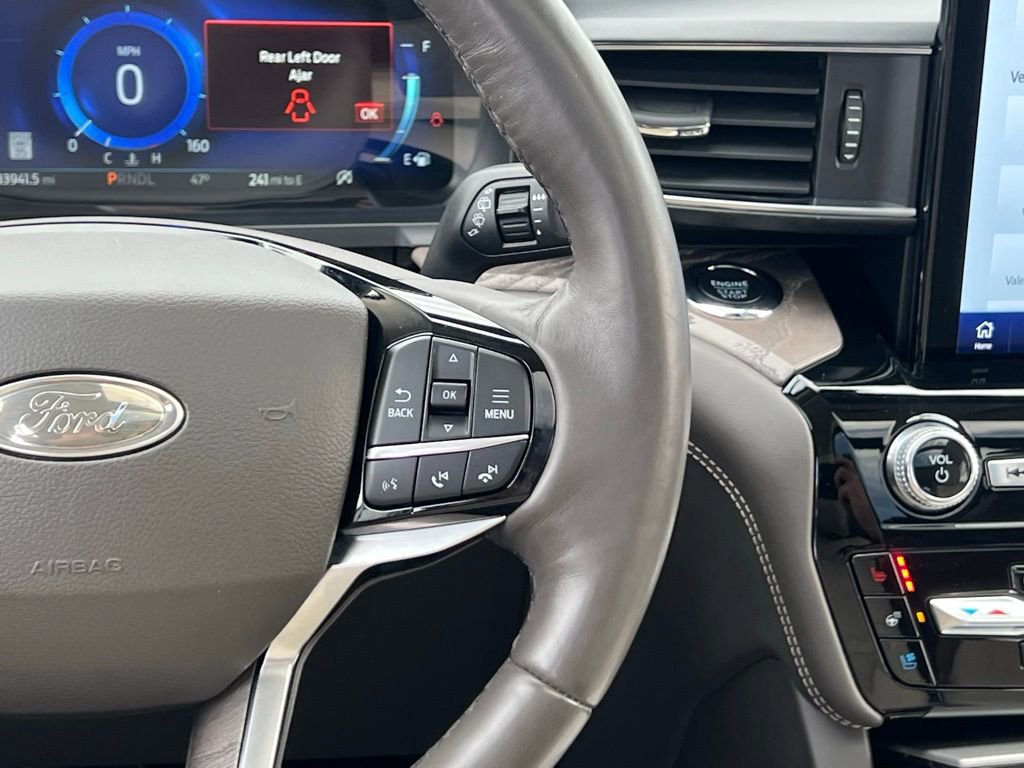 Certified 2022 Ford Explorer Platinum w/ Equipment Group 601A image 23