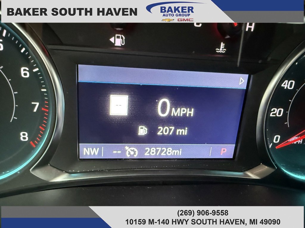 Used 2023 Chevrolet Traverse RS image 12