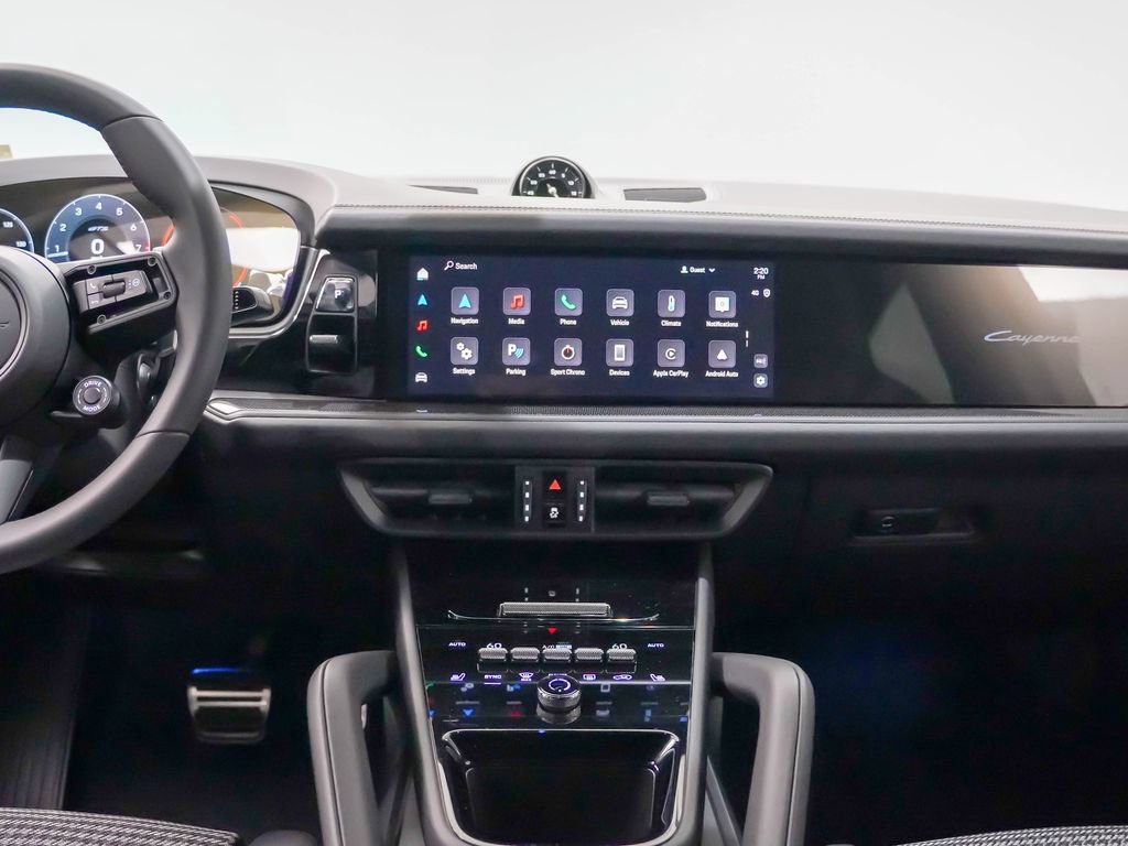 Certified 2025 Porsche Cayenne GTS image 17