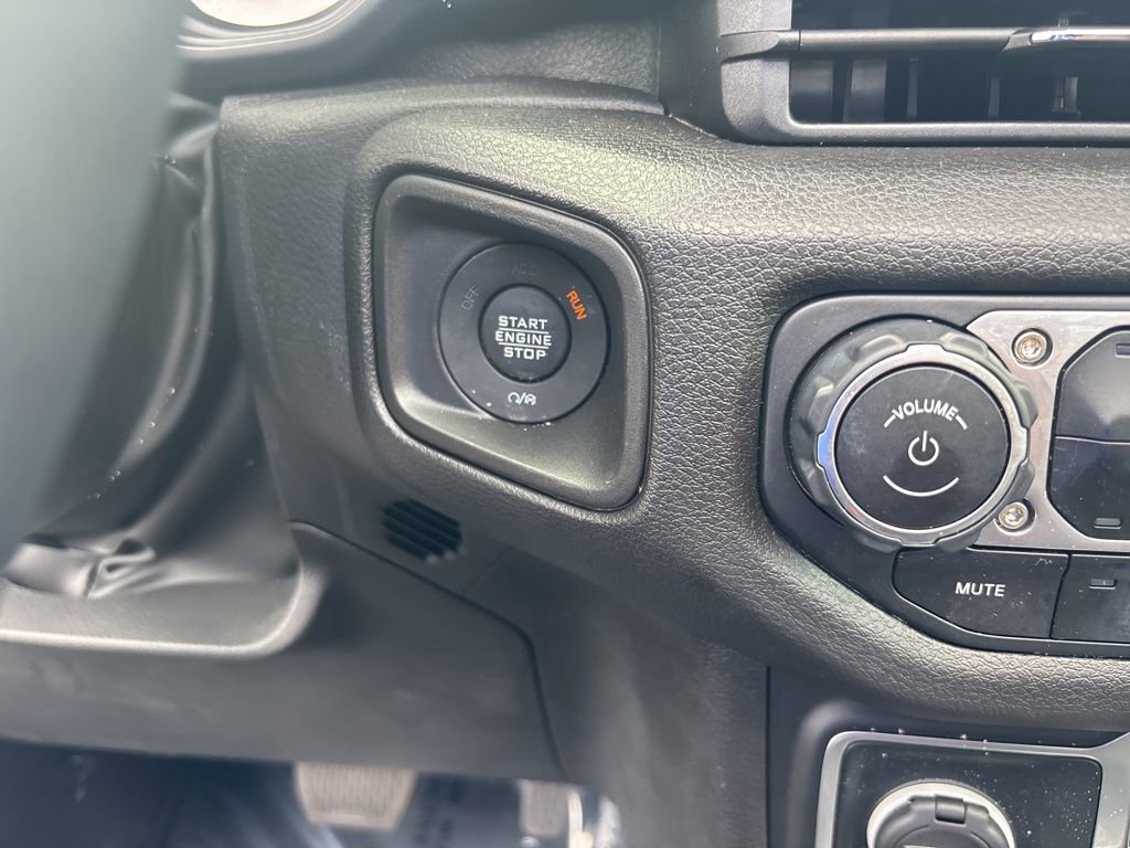 Used 2025 Jeep Wrangler Sport S image 47