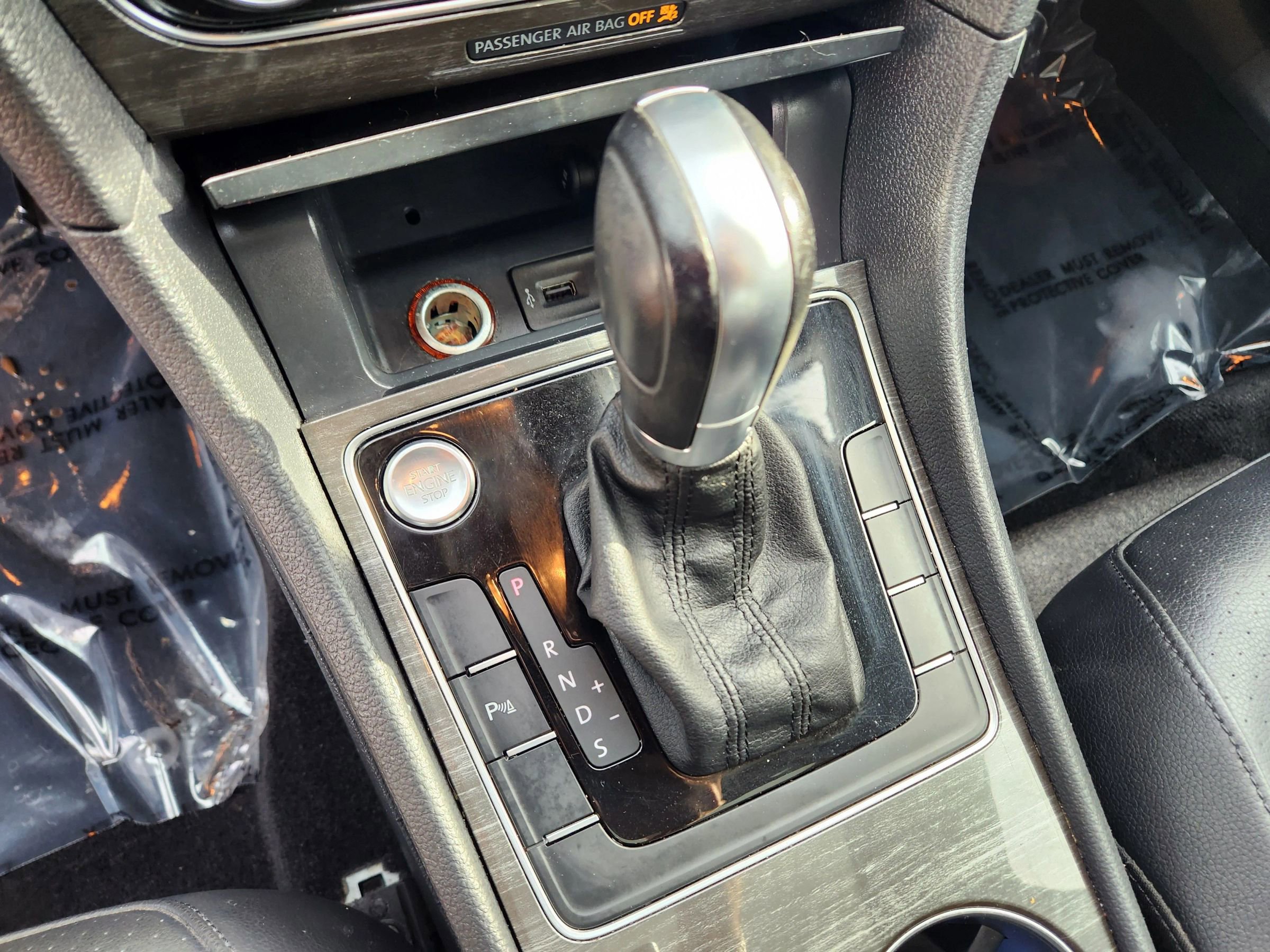 Used 2018 Volkswagen Passat 2.0T SE image 30