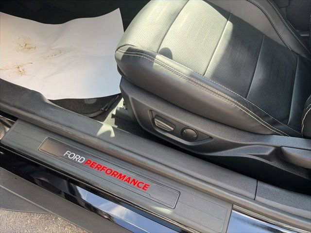 Used 2022 Ford Mustang Shelby GT500 w/ Technology Package RWD image 11