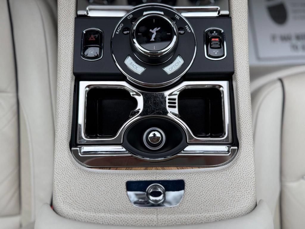 Used 2015 Rolls-Royce Wraith RWD image 38